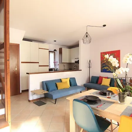 La Casa Degli Artisti توسكولانو ماديرنو